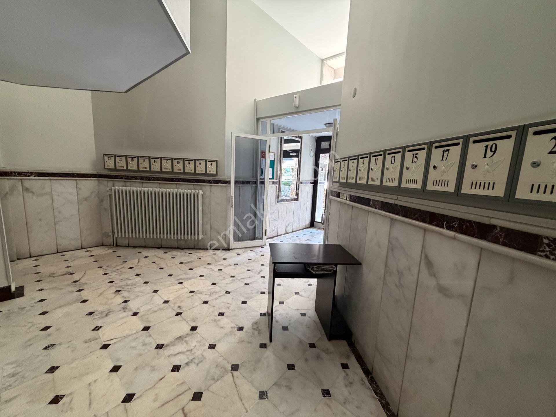 Feneryolu Kapalı Otoparklı Bahçeli Satılık 3+1 Daire / Kiracısız - Görsel 28