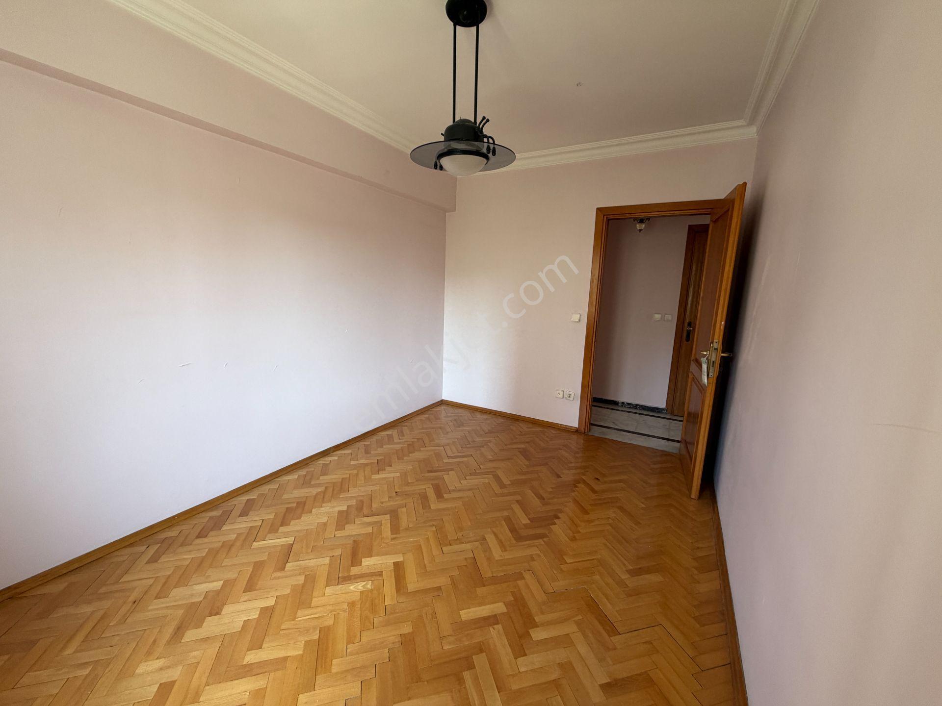 Feneryolu Kapalı Otoparklı Bahçeli Satılık 3+1 Daire / Kiracısız - Görsel 17