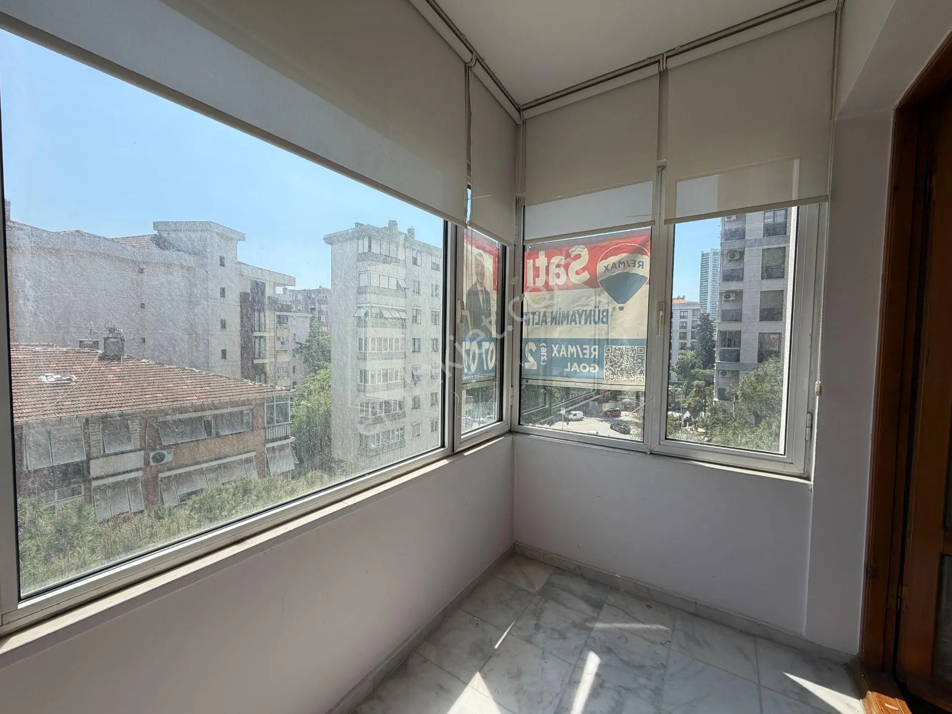 Feneryolu Kapalı Otoparklı Bahçeli Satılık 3+1 Daire / Kiracısız - Görsel 4