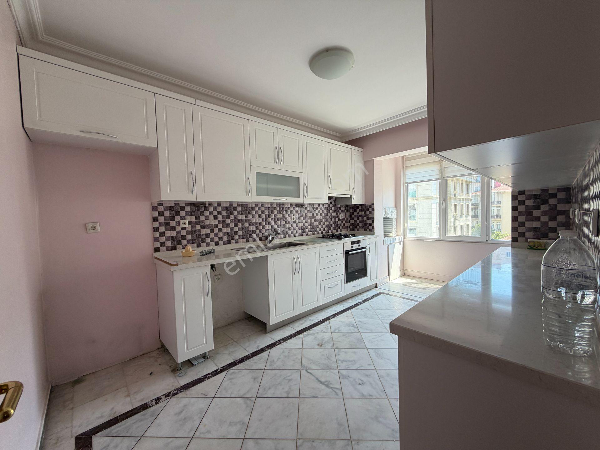 Feneryolu Kapalı Otoparklı Bahçeli Satılık 3+1 Daire / Kiracısız - Görsel 8