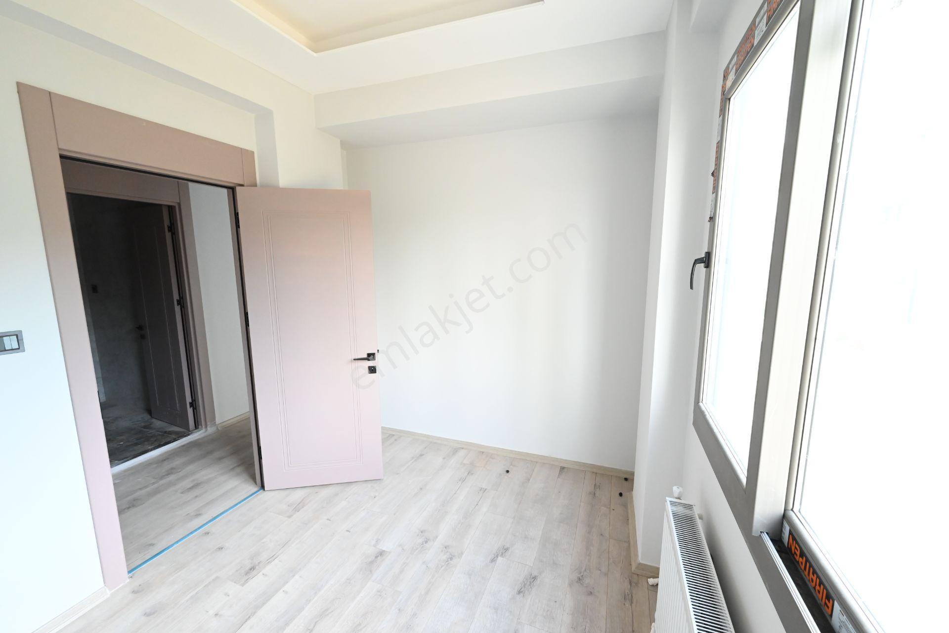 Üstünkent'ten Davultepe'de Modern Butik Yapıda Satılık 1+1 Daire - Görsel 24