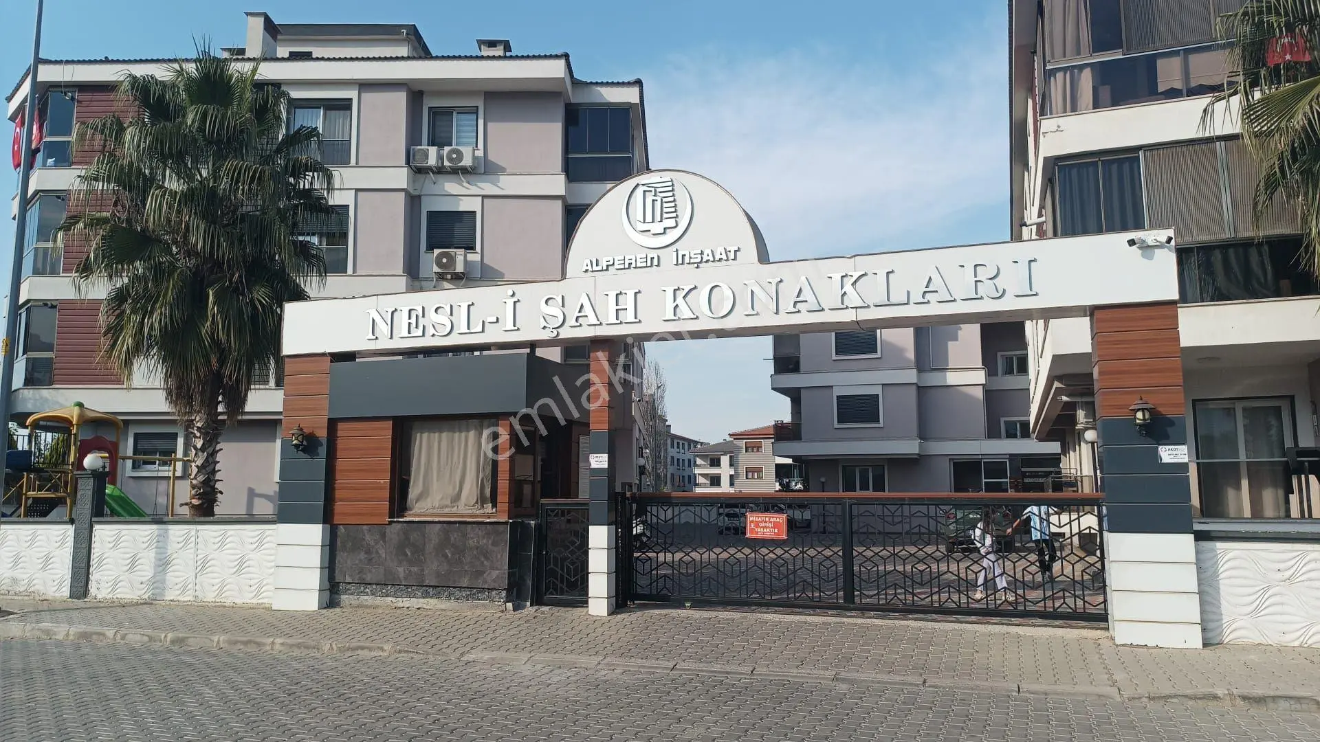 Fen Lisesi Karşısında Sıfır Ayarında Neslişah Konaklarında Sahibinden Satılık Daire