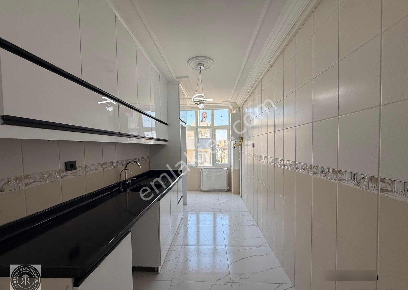 Çukurova Beyaz Evler 2+1 Geniş Oturumlu Ful Yapılı - Görsel 11
