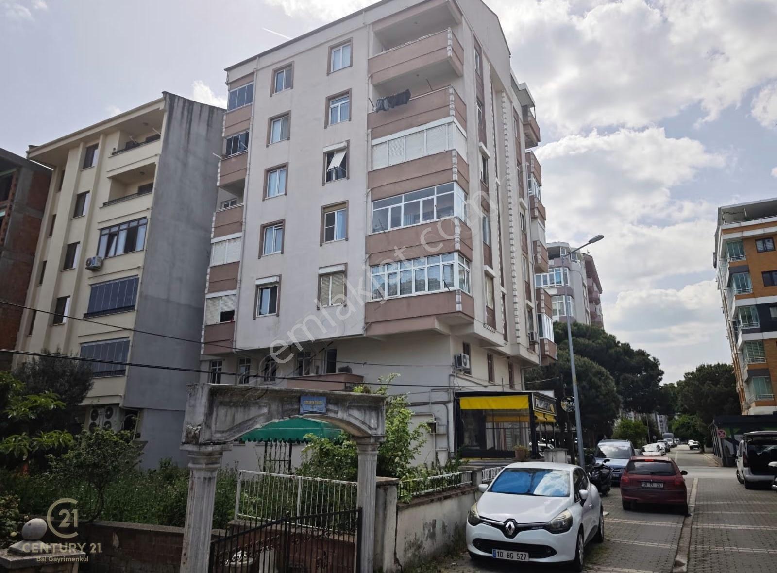 Century21 Bal'dan Bahçelievler Mehmetcik Cad.3+1 Kiralık Daire