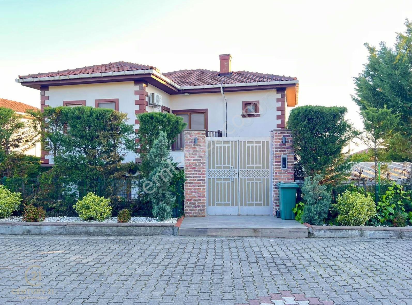 Değirmen Boğazı Sitesinde Bahçeli Özel Tasarım Satılık Lüx Villa - Görsel 16
