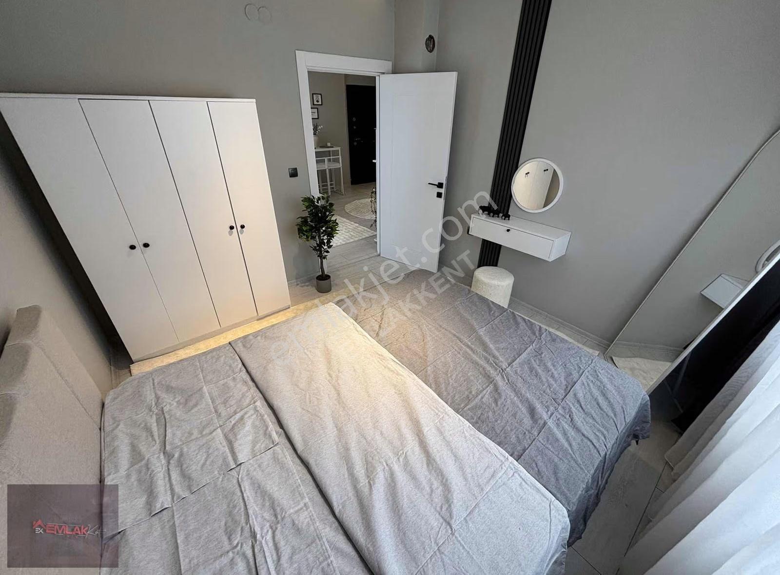 Emlakkent'ten Satılık Lüks Eşyalı İskanlı 1+1 Daire - Görsel 24