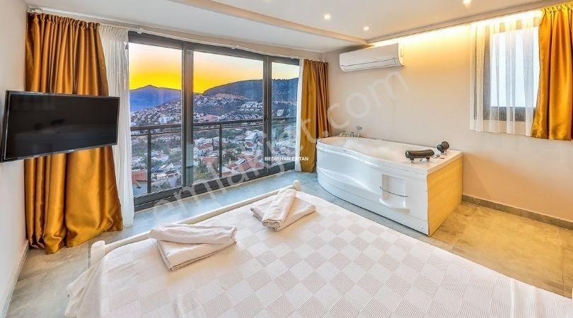 Süresiz Turizm Belgeli Merkeze Yakın 3+1 Villa - Görsel 4