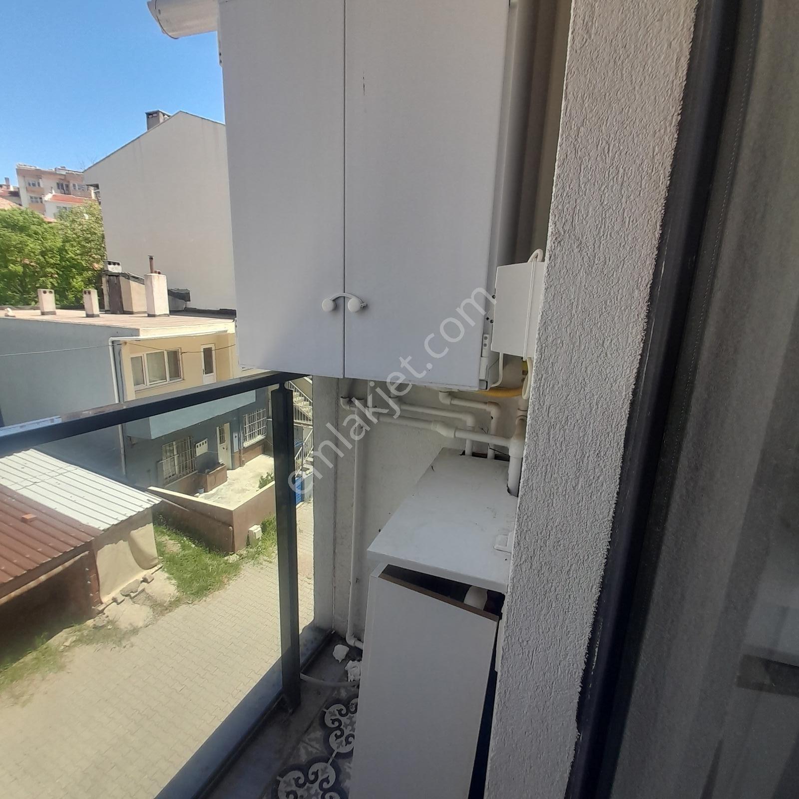 Gelibolu Camikebir Mahallesinde Kiralık 2+1 Sıfır Daire - Görsel 11