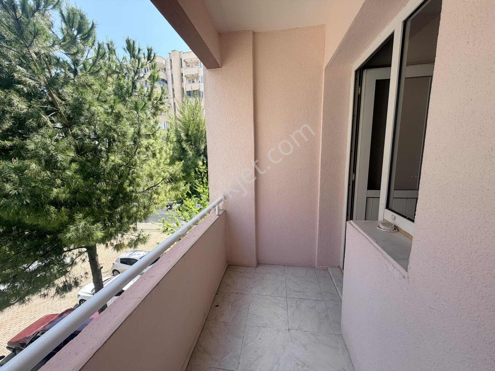Buca Koop. Mahallesinde Asansörlü 2+1 Daire - Görsel 23