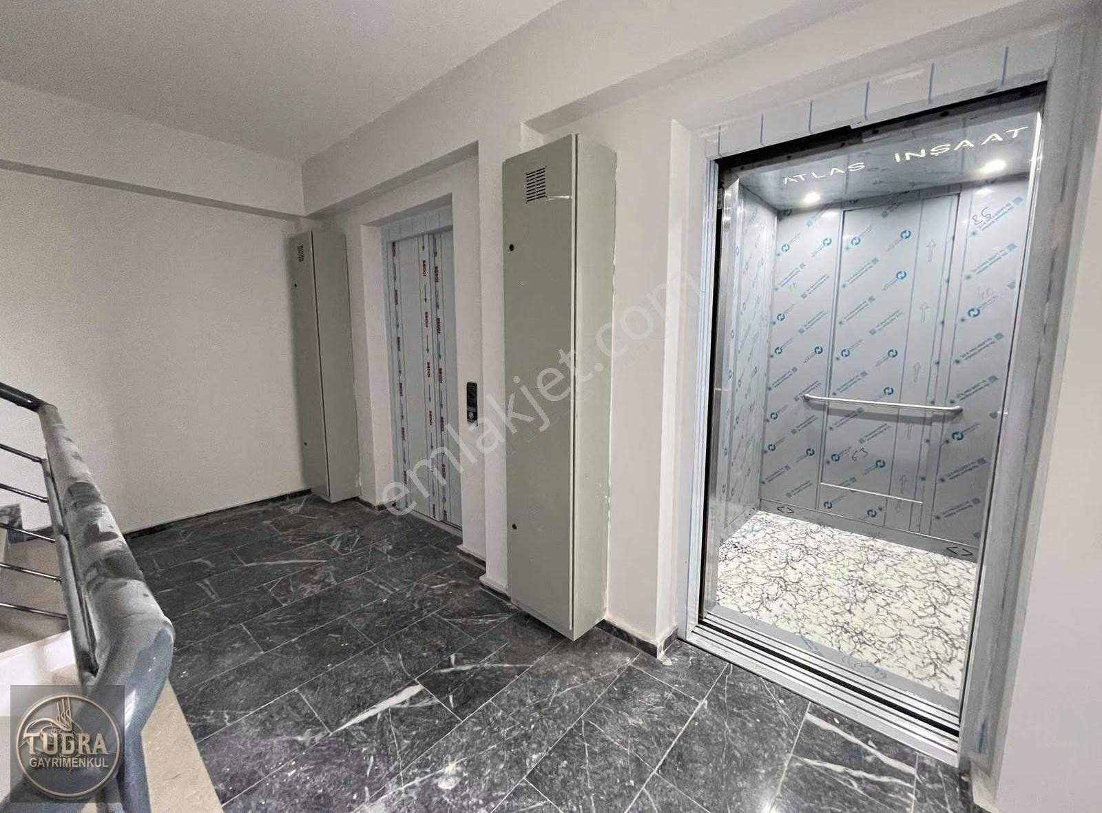 Hatip Mahallesinde Sarılar Yolunda 1+1 Lüx Satılık Daire - Görsel 3