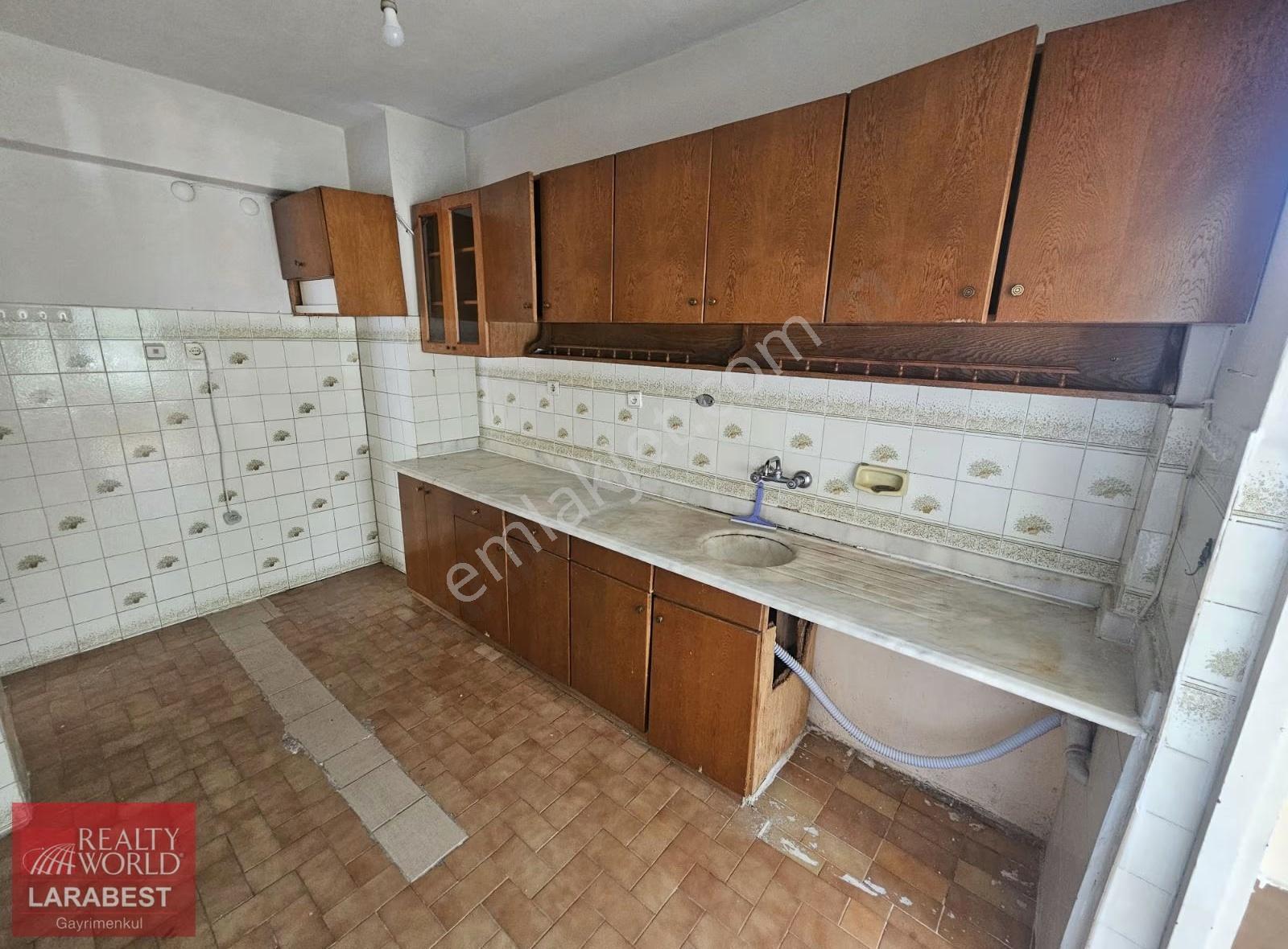 Bayindır Mahallesinde 3+1 Kiralık Daire - Görsel 23