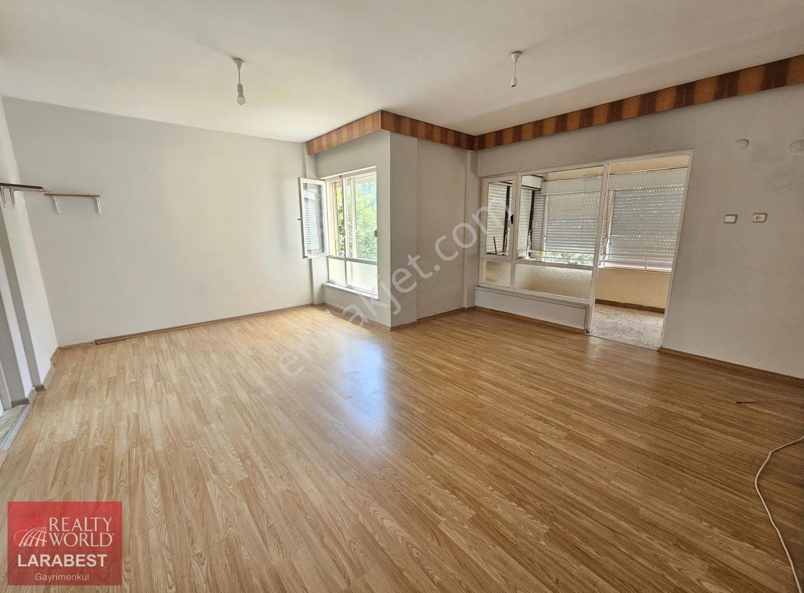 Bayindır Mahallesinde 3+1 Kiralık Daire - Görsel 10