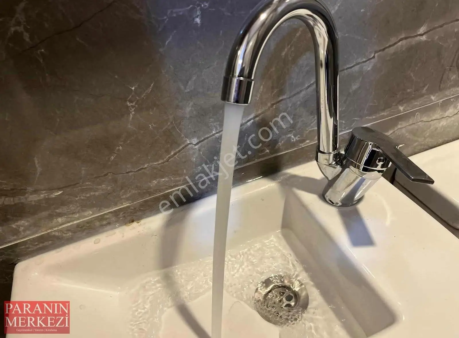 Cevahır Avm'ye 5 Dakıka Yürüme Mesafede Full Eşyalı 1 + 1 Daıre - Görsel 5