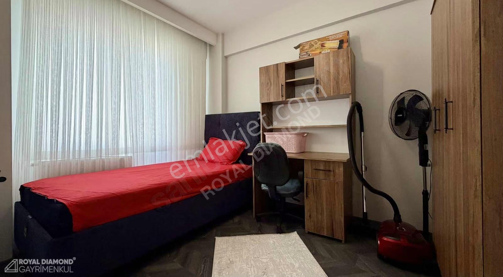 Atakum'da Havuz'lu Site'de Satılık Lüks Eşyalı 2+1 Daire - Görsel 3