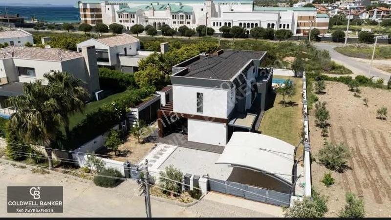Çeşme Dalyan'da Havuzlu Özel Tasarım 5+2 Satılık Villa - Görsel 29