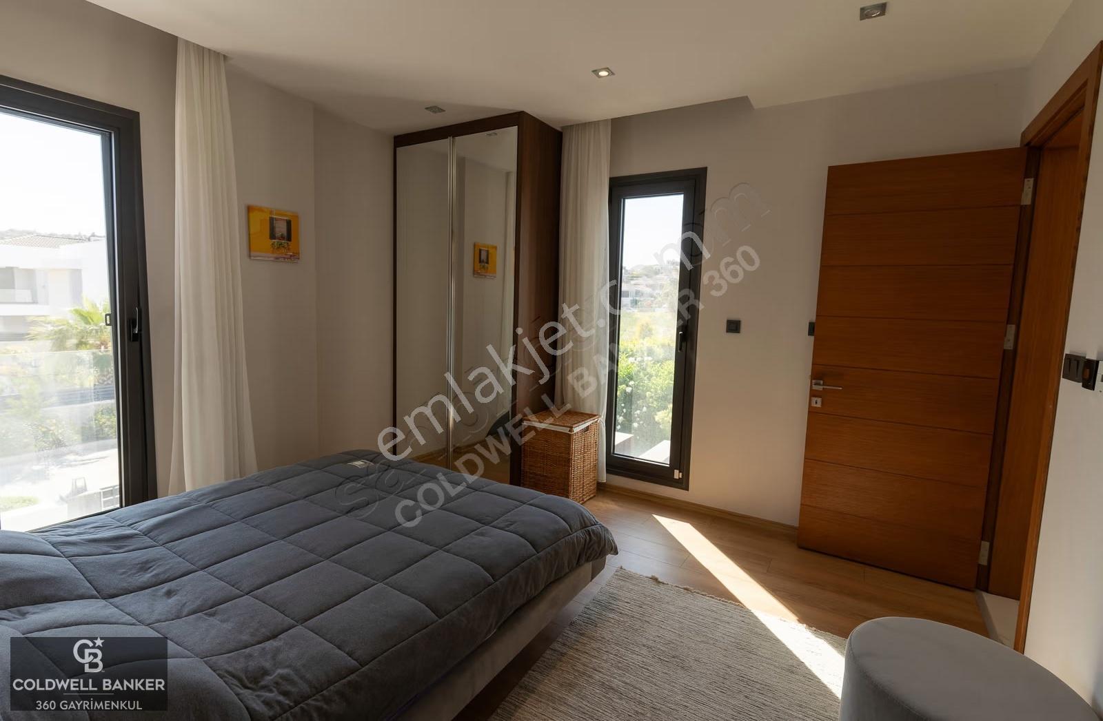 Çeşme Dalyan'da Havuzlu Özel Tasarım 5+2 Satılık Villa - Görsel 3