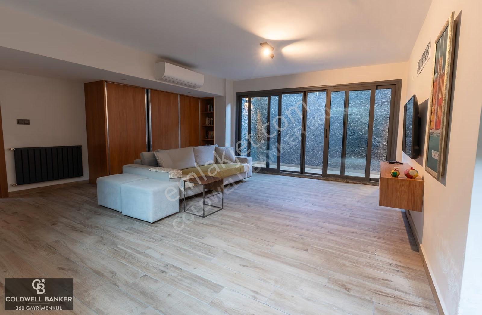 Çeşme Dalyan'da Havuzlu Özel Tasarım 5+2 Satılık Villa - Görsel 7