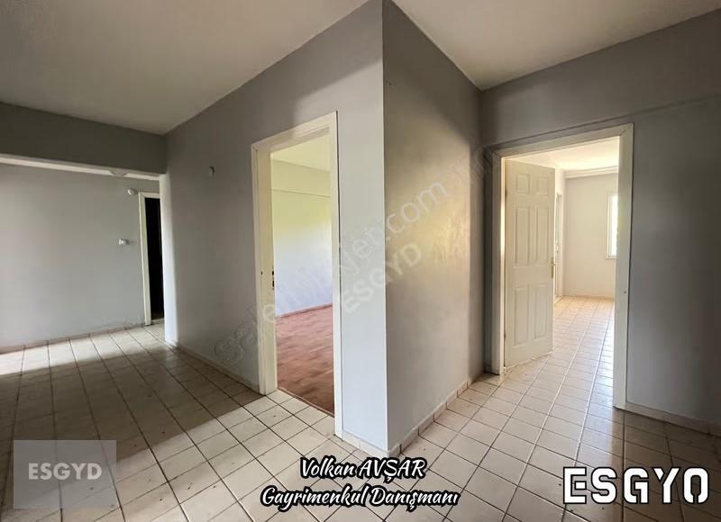 Esgyo'dan Ertaş Cd. Üzeri Küçük Sanayi Yakını Kiralık 3+1 140 M2 - Görsel 3