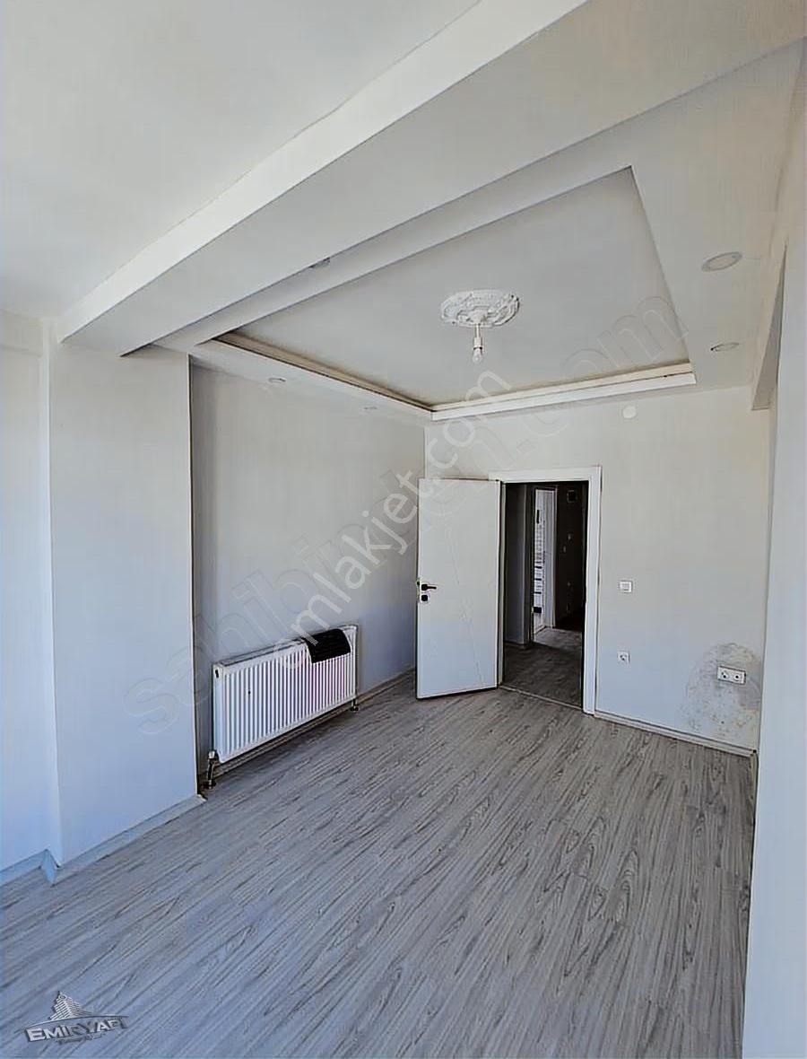 Emir Emlak Gayrimenkulden Satılık 1+1 Apart Üni. 2.kapı - Görsel 2