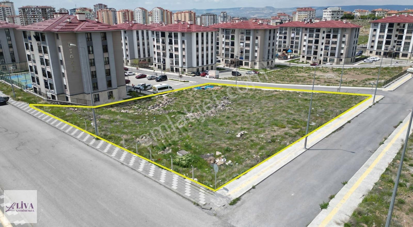 Liva'dan Bahçelievler'de Harika Konumda 1090 M² Konut Parseli - Görsel 6