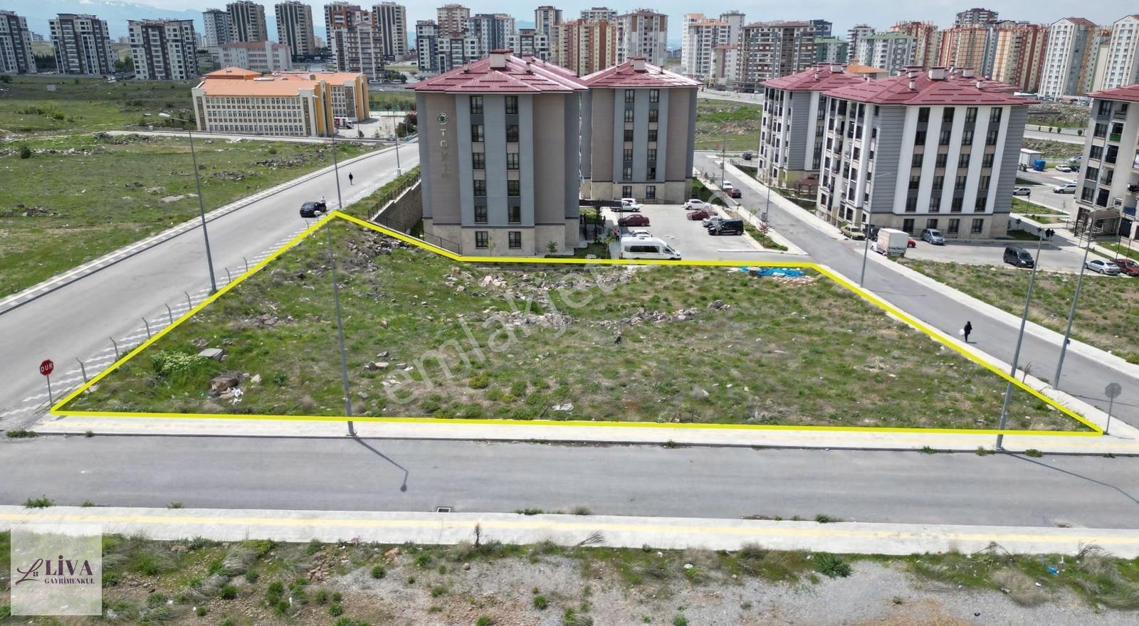 Liva'dan Bahçelievler'de Harika Konumda 1090 M² Konut Parseli - Görsel 5