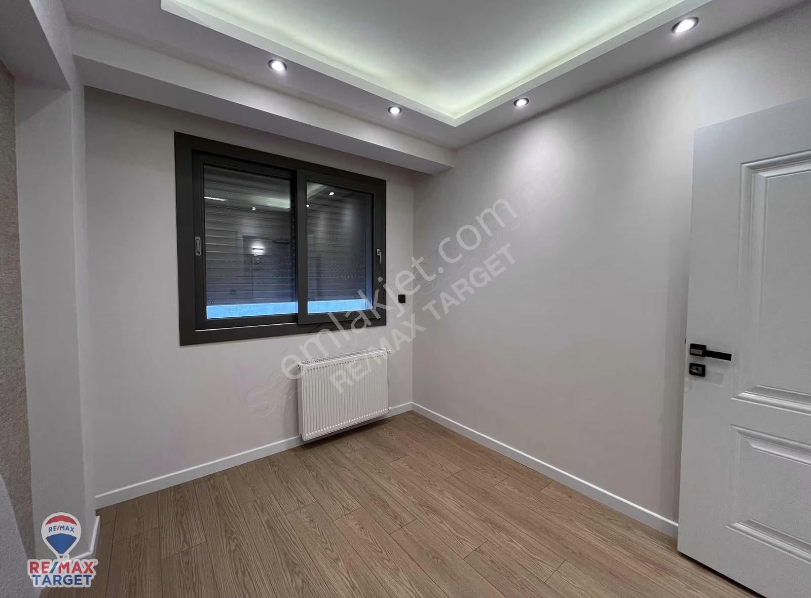 İzmir Karşıyaka Satılık Dubleks Daire 4+1 Ferah Ve Modern - Görsel 10