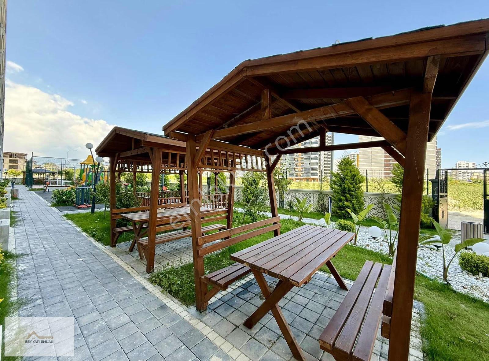 Tatili Doyasıya Yaşayın! Ultra Lüks 1+1 Eşyalı Kiralık Daire - Görsel 17
