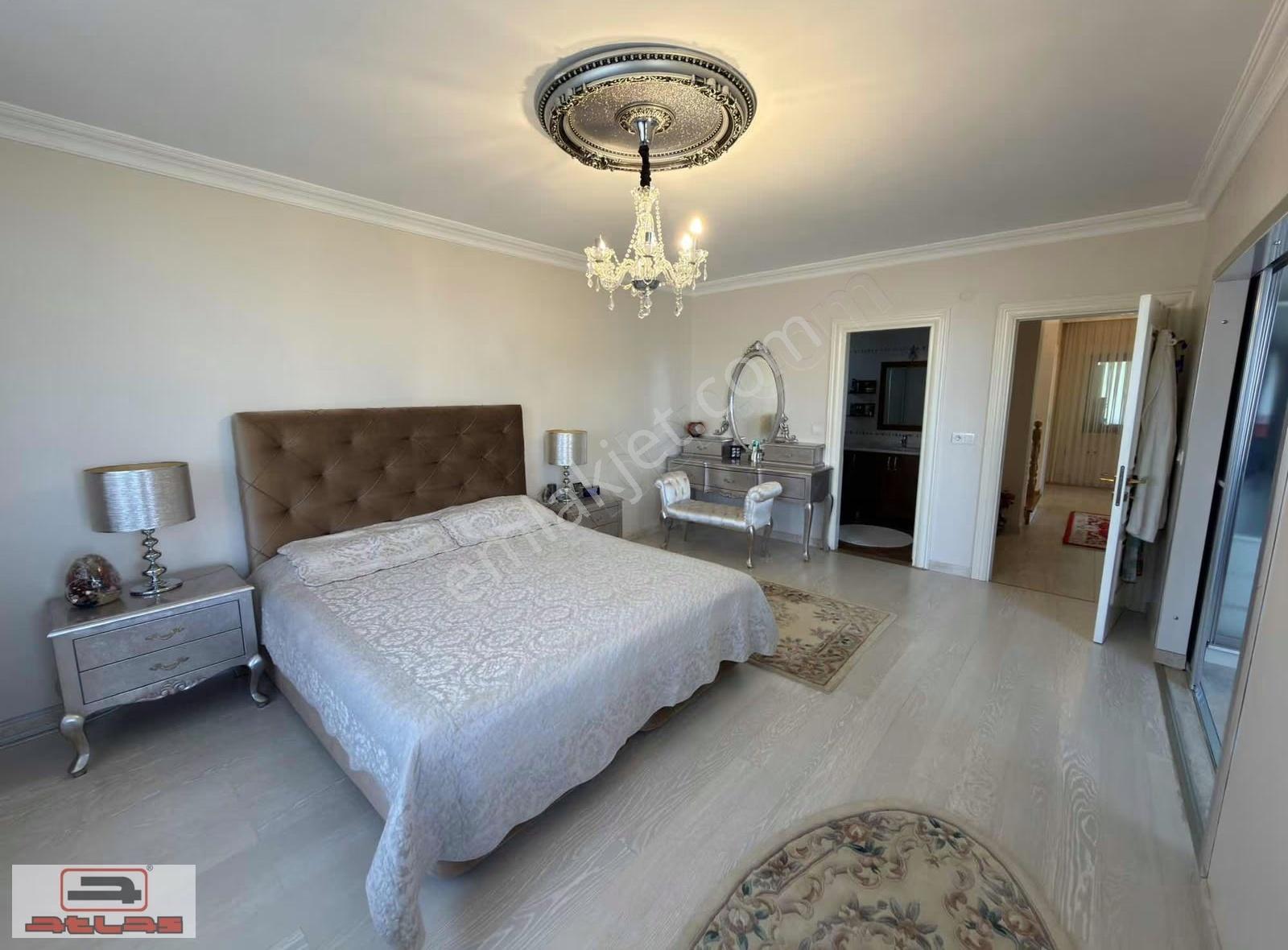 Atlas'tan Bahçecik Defne Villaları'nda 5+2 295 M2 Müstakil Villa - Görsel 10