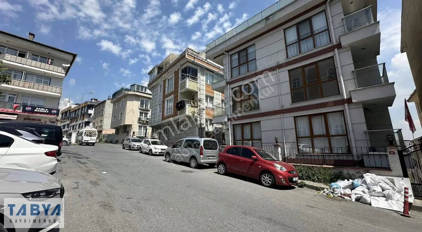 Mas212 Sitesinde 1+1 Bahçe Kullanımlı Boş Daire/ Metro 5 Dk