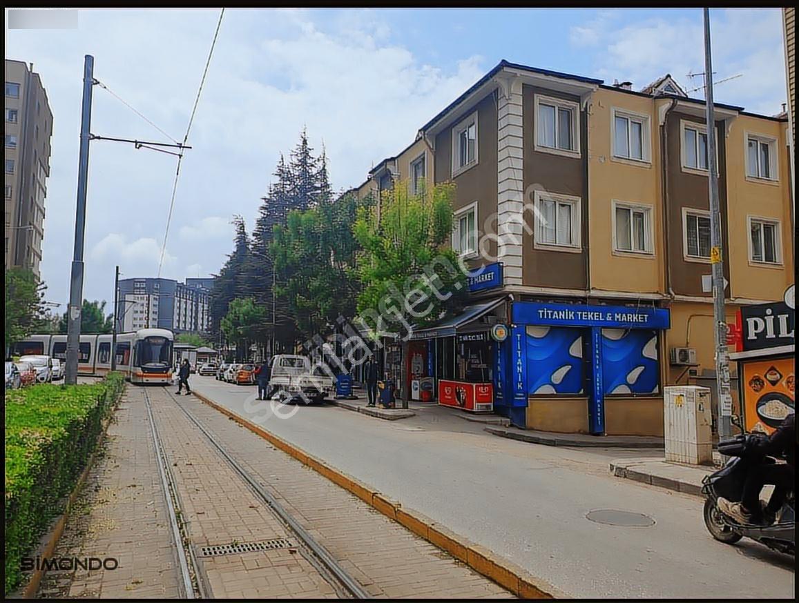 Ogü Tıp Fak Karşısı Migros Yanı Millet Cd Geniş Kiralk 1+1 Daire