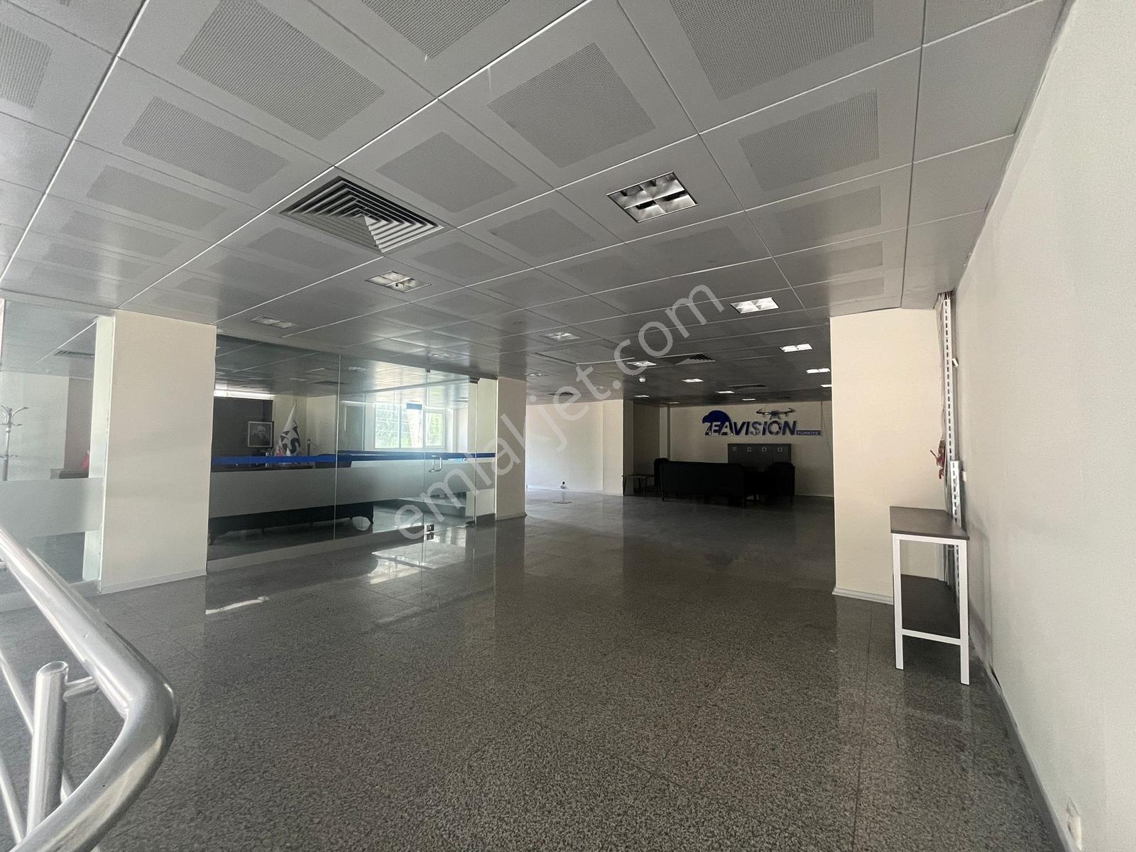 Zorlu Gayrimenkul'den Cumhuriyet Mah'de 650m2 Kiralık Mağaza - Görsel 26