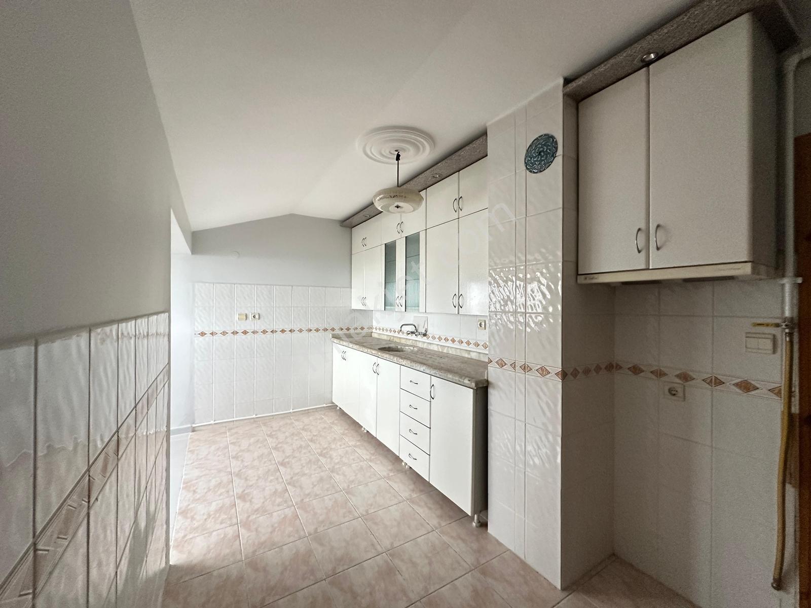 Aydınlıkevler'de Deniz Manzaralı Asansör'lü 2+1 Kiralık Daire - Görsel 22