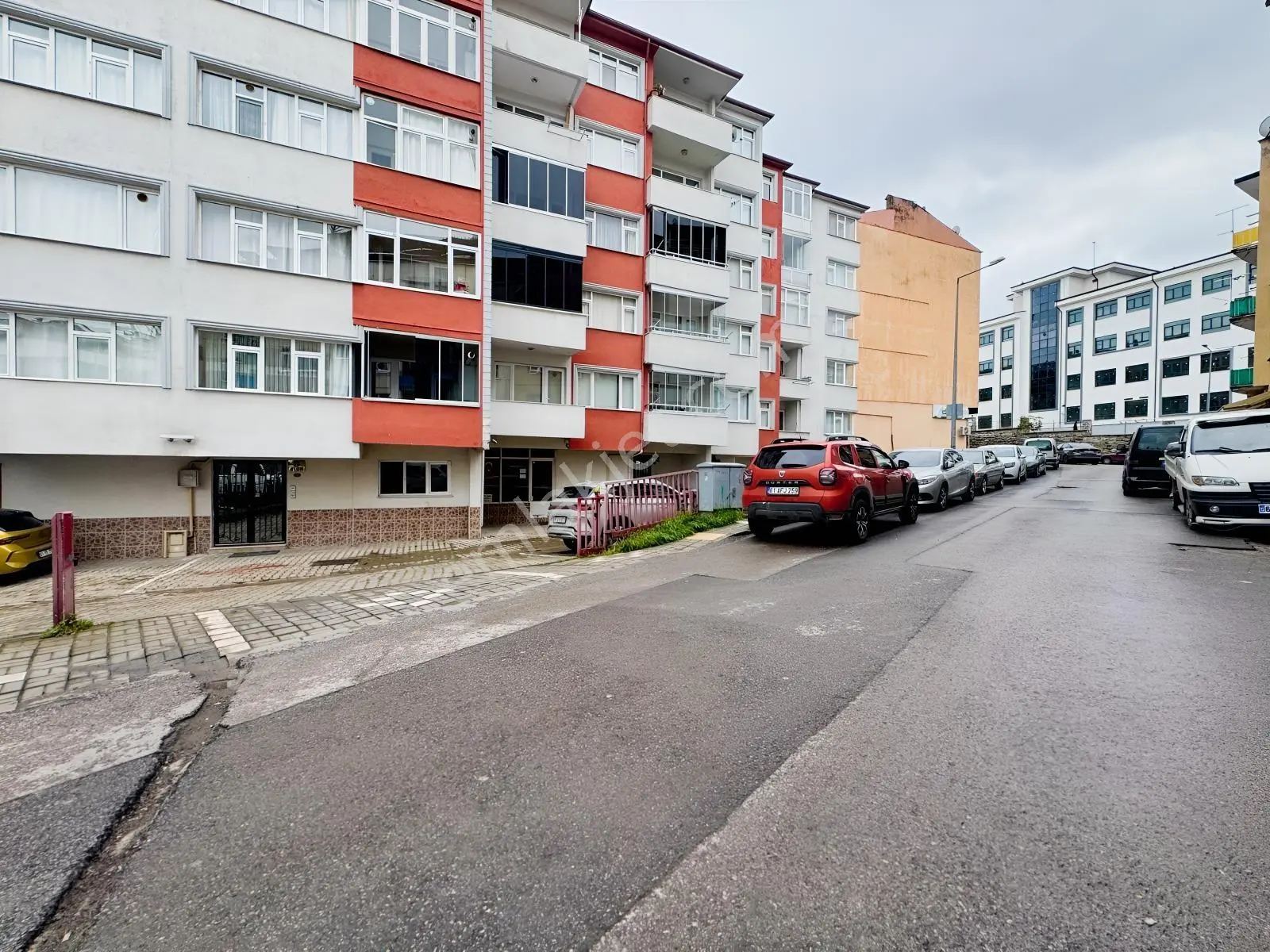 Redstone Şana Dan Fatih Te Merkezi Notada Satılık 2+1 Daire
