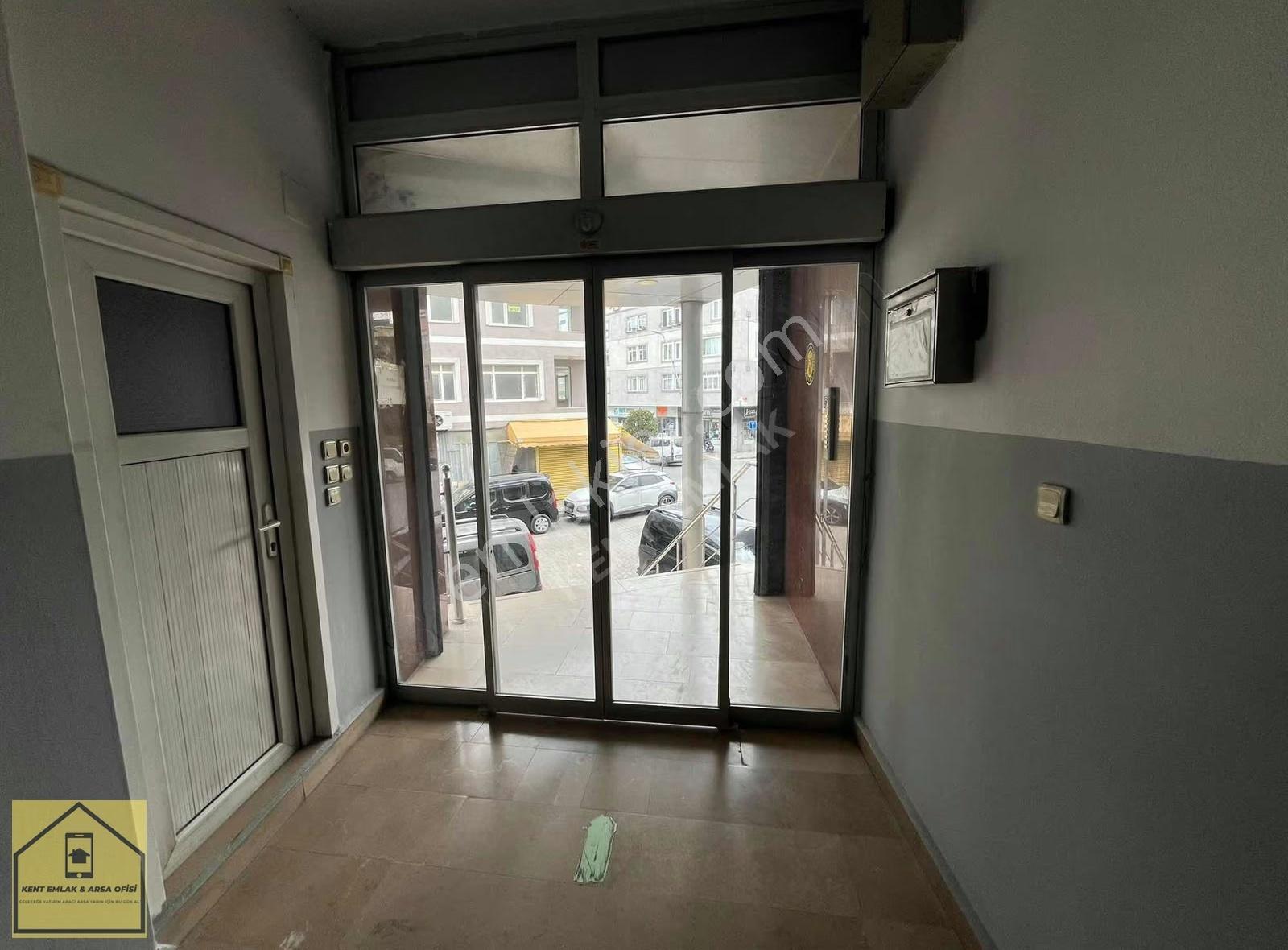 900 M2 İş Hanı İçerisinde Kiralık Dükkan - Görsel 5