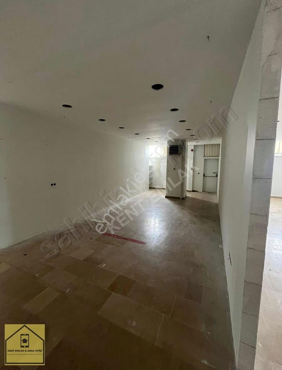900 M2 İş Hanı İçerisinde Kiralık Dükkan - Görsel 14
