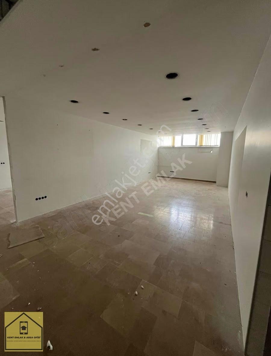 900 M2 İş Hanı İçerisinde Kiralık Dükkan - Görsel 24