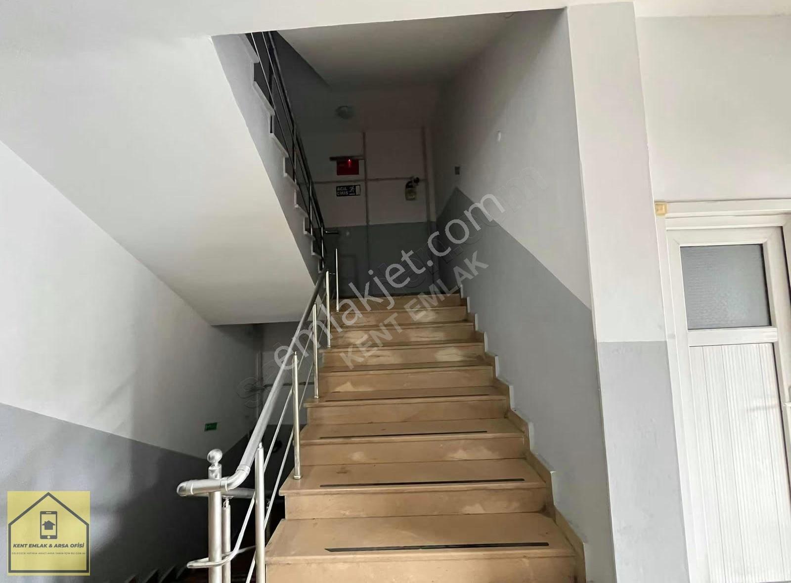 900 M2 İş Hanı İçerisinde Kiralık Dükkan - Görsel 9