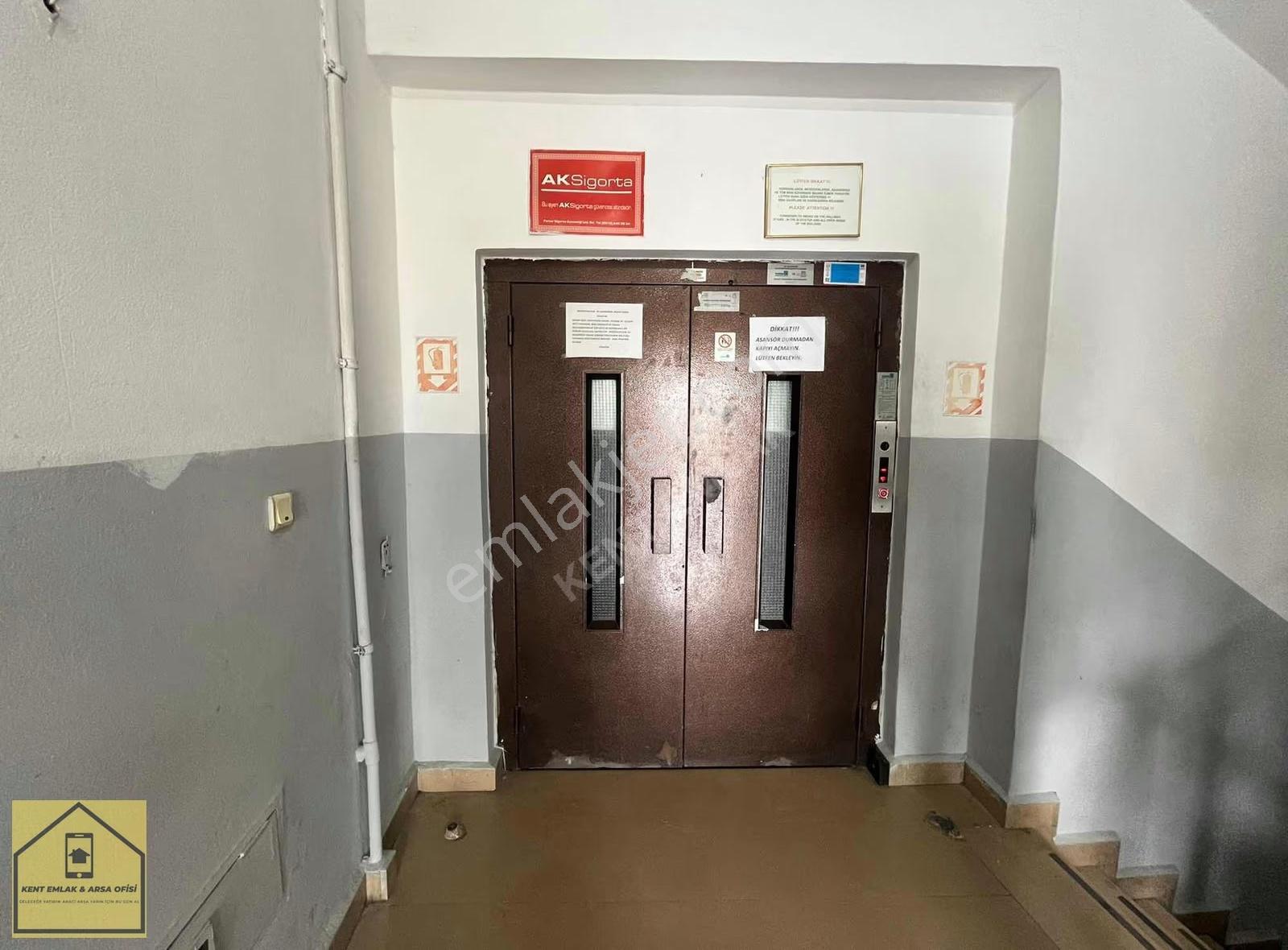 900 M2 İş Hanı İçerisinde Kiralık Dükkan - Görsel 10
