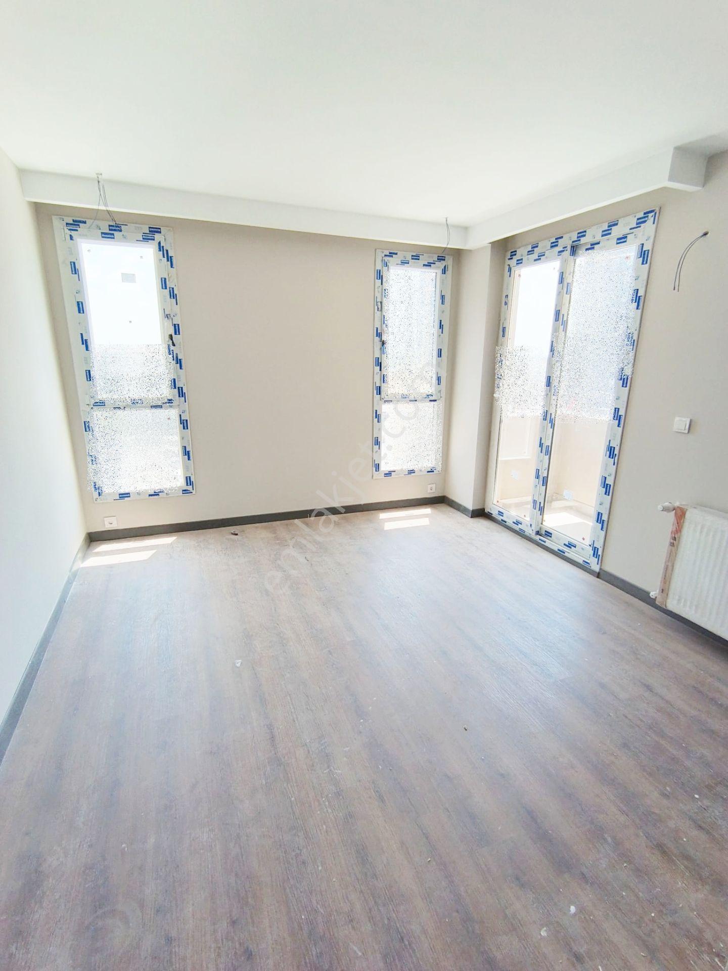 Bulvar Üzeri Sitede 7/24 Güvenlikli Full Sosyal Donanımlı Sitede Kapalı Mutfak 3+1 - Görsel 23