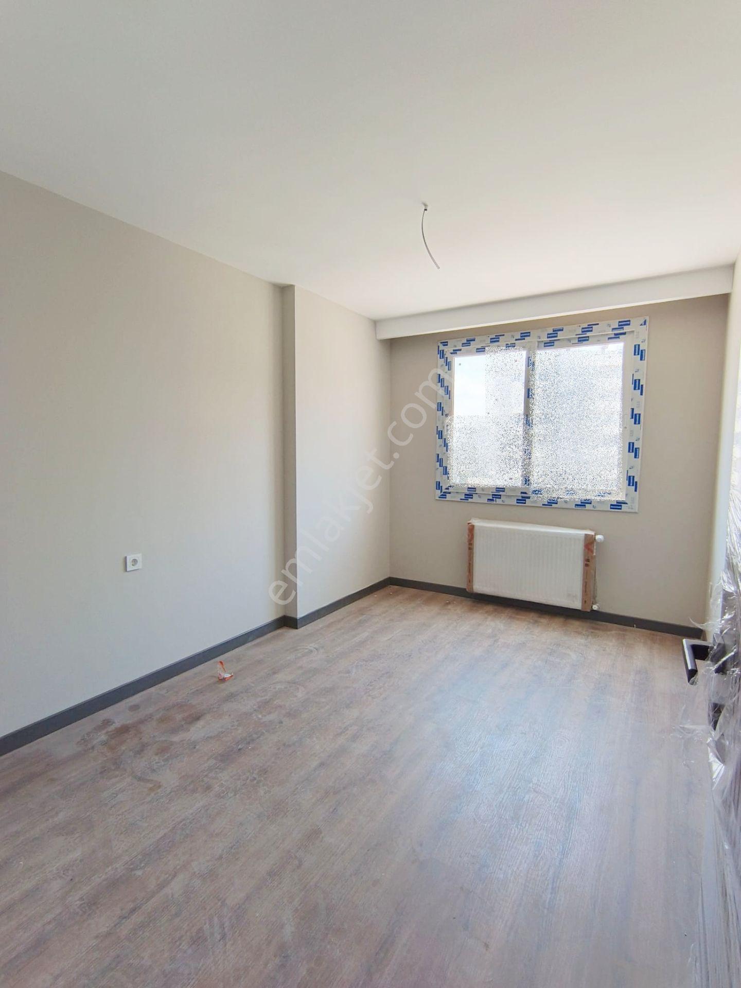 Bulvar Üzeri Sitede 7/24 Güvenlikli Full Sosyal Donanımlı Sitede Kapalı Mutfak 3+1 - Görsel 6