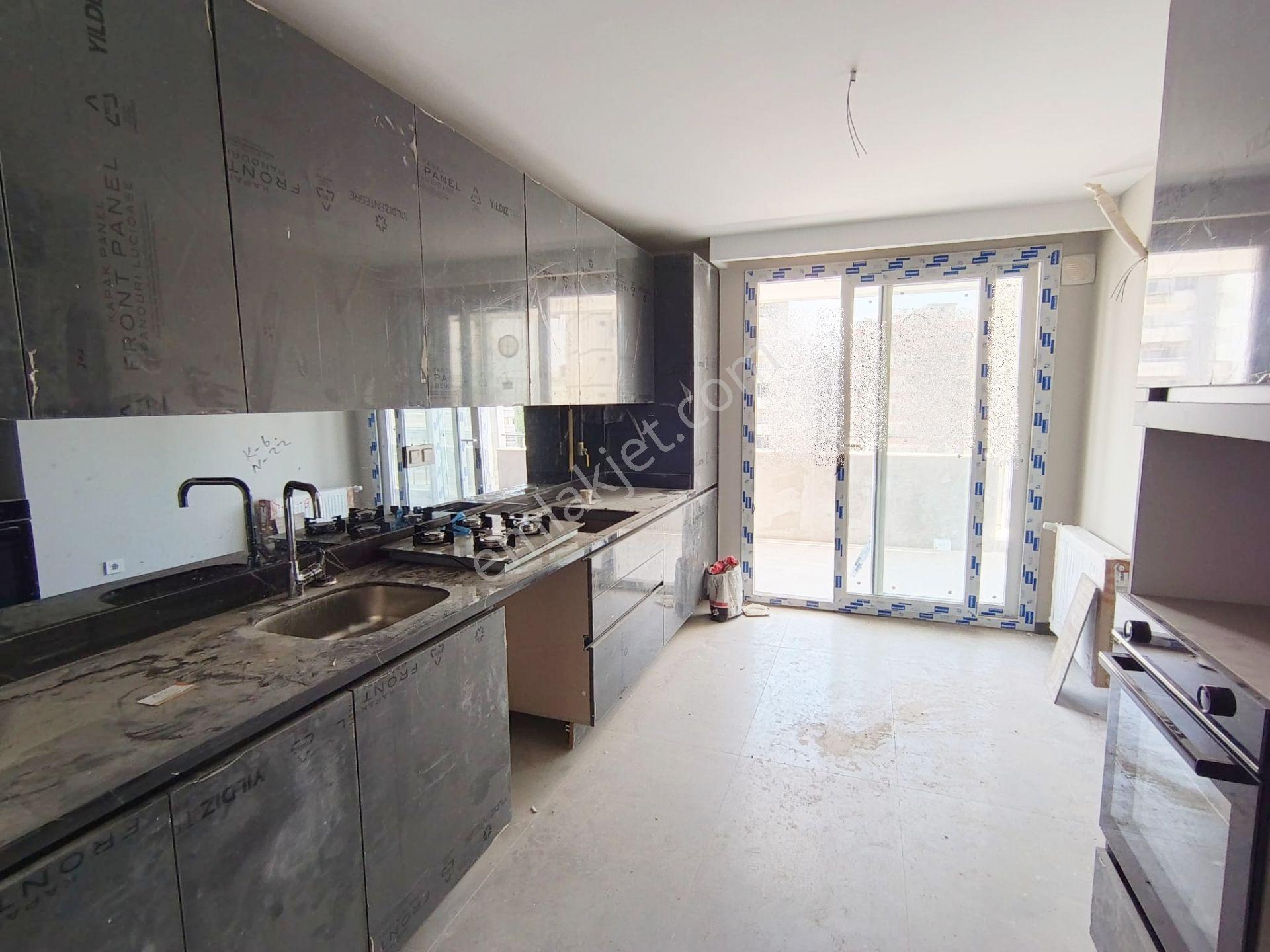 Bulvar Üzeri Sitede 7/24 Güvenlikli Full Sosyal Donanımlı Sitede Kapalı Mutfak 3+1 - Görsel 29