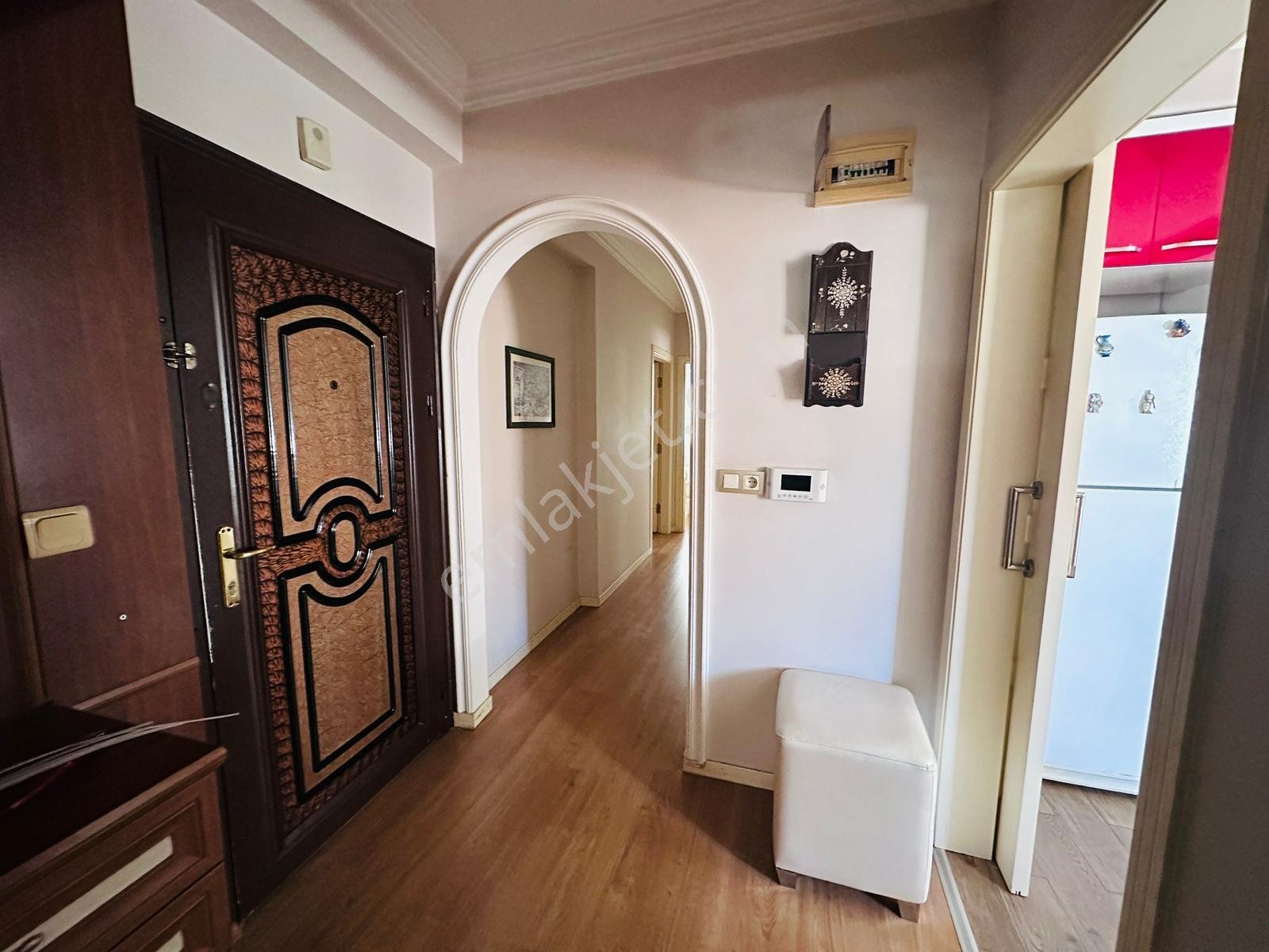 Şekerhane Mahallesi Eşyalı Kiralık 3+1 Daire - Görsel 10