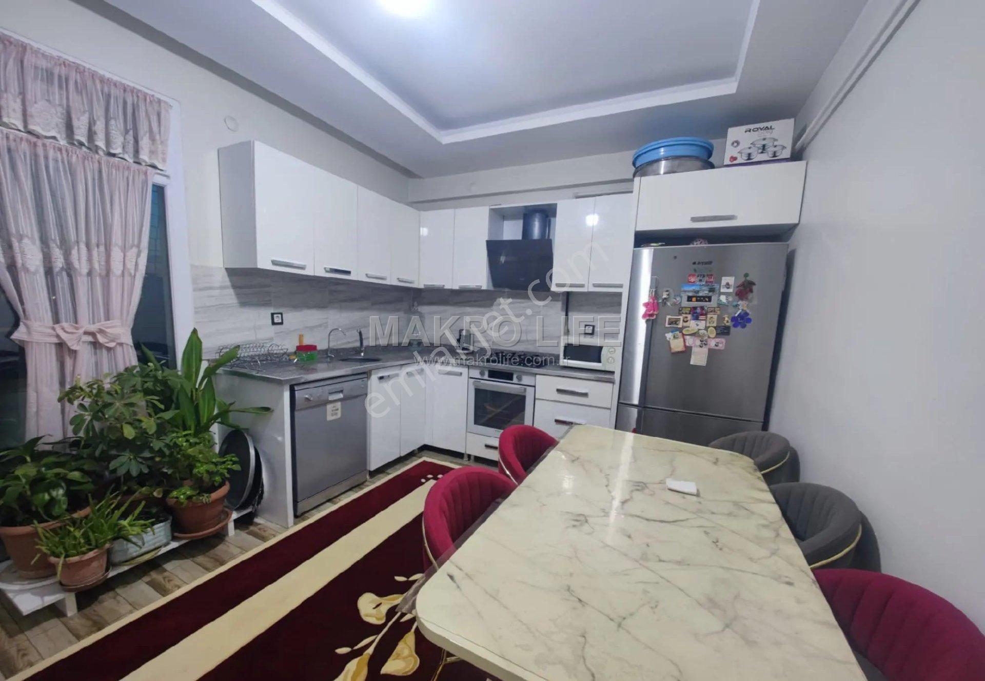Makro Life Gayrimenkul'den Bağcılarda Acil Satılık 2+1 Daire - Görsel 6