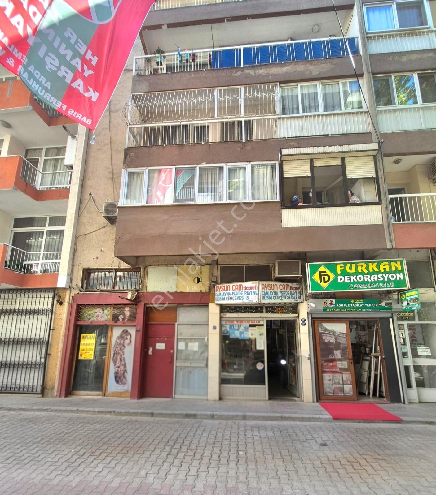 K.yaka Çarşı Ve Yuva Yakını İşlek Cadde Mutfak, Wc 40 M2 - Görsel 2