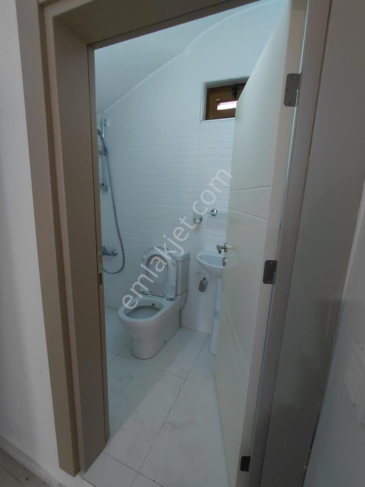 Sivrice Merkezde Göl Manzaralı Arsası Büyük Satlık Villa - Görsel 29