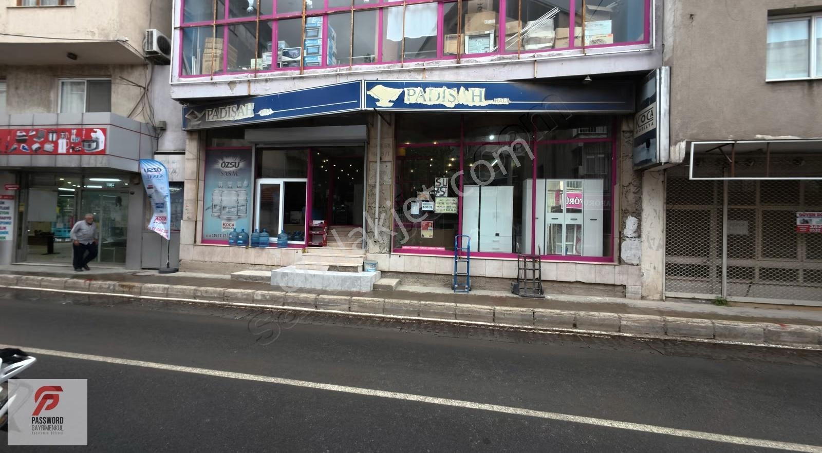 Bayraklı Refik Şevket İnce'de Kiralık 270 M² Dükkan - Görsel 18
