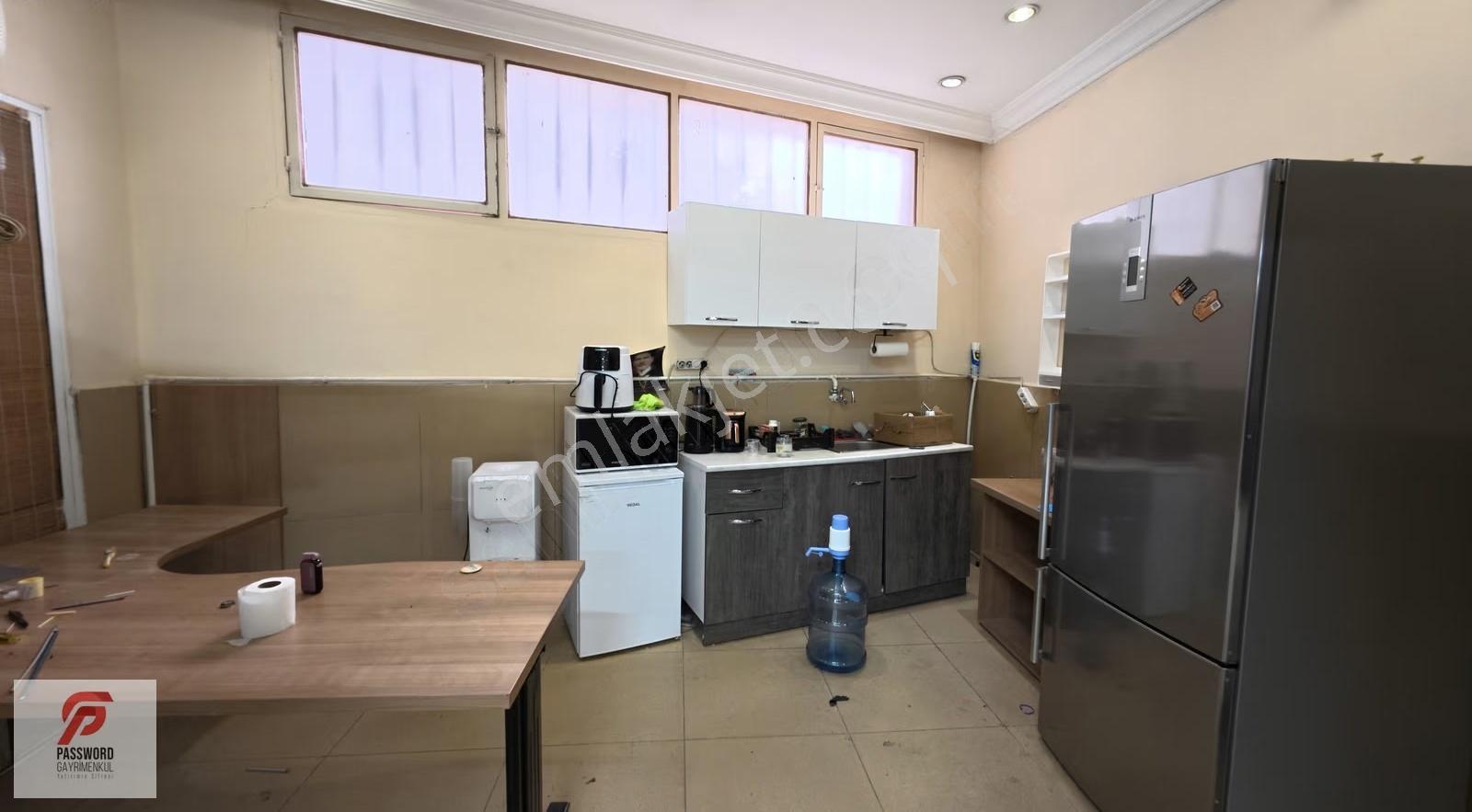 Bayraklı Refik Şevket İnce'de Kiralık 177 M² Köşe Dükkan - Görsel 16