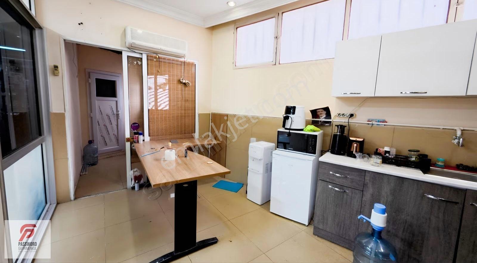 Bayraklı Refik Şevket İnce'de Kiralık 177 M² Köşe Dükkan - Görsel 13