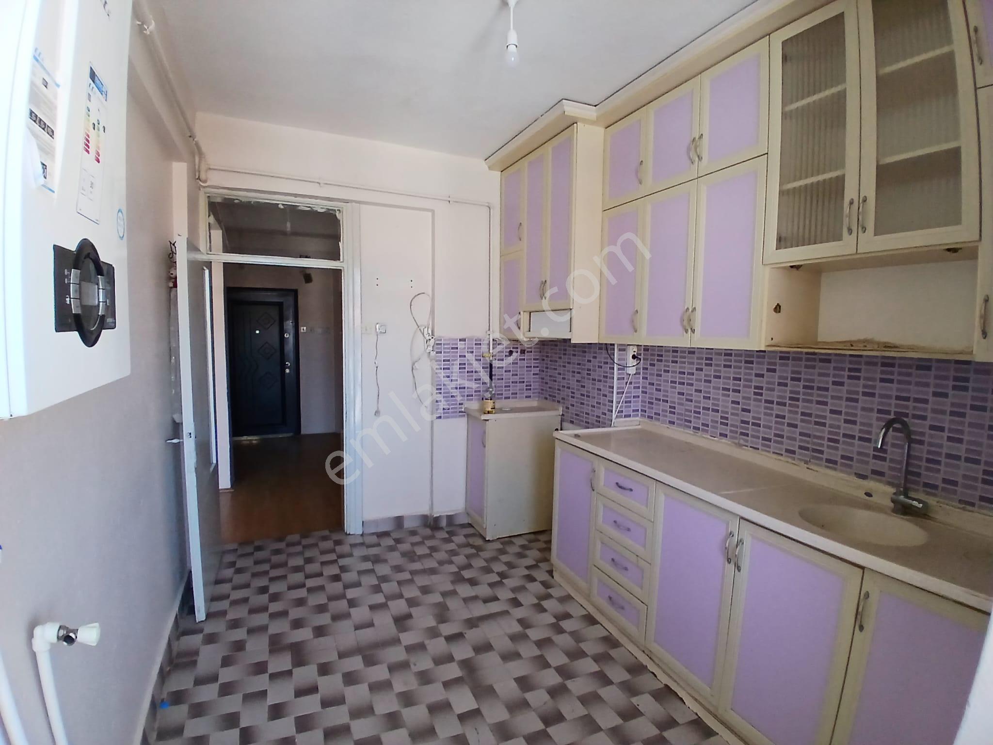 Akçay Emlak'tan Akşehir Atatürk Ortaokulu Civarı Doğalgazlı Kiralık 3+1 Daire - Görsel 3