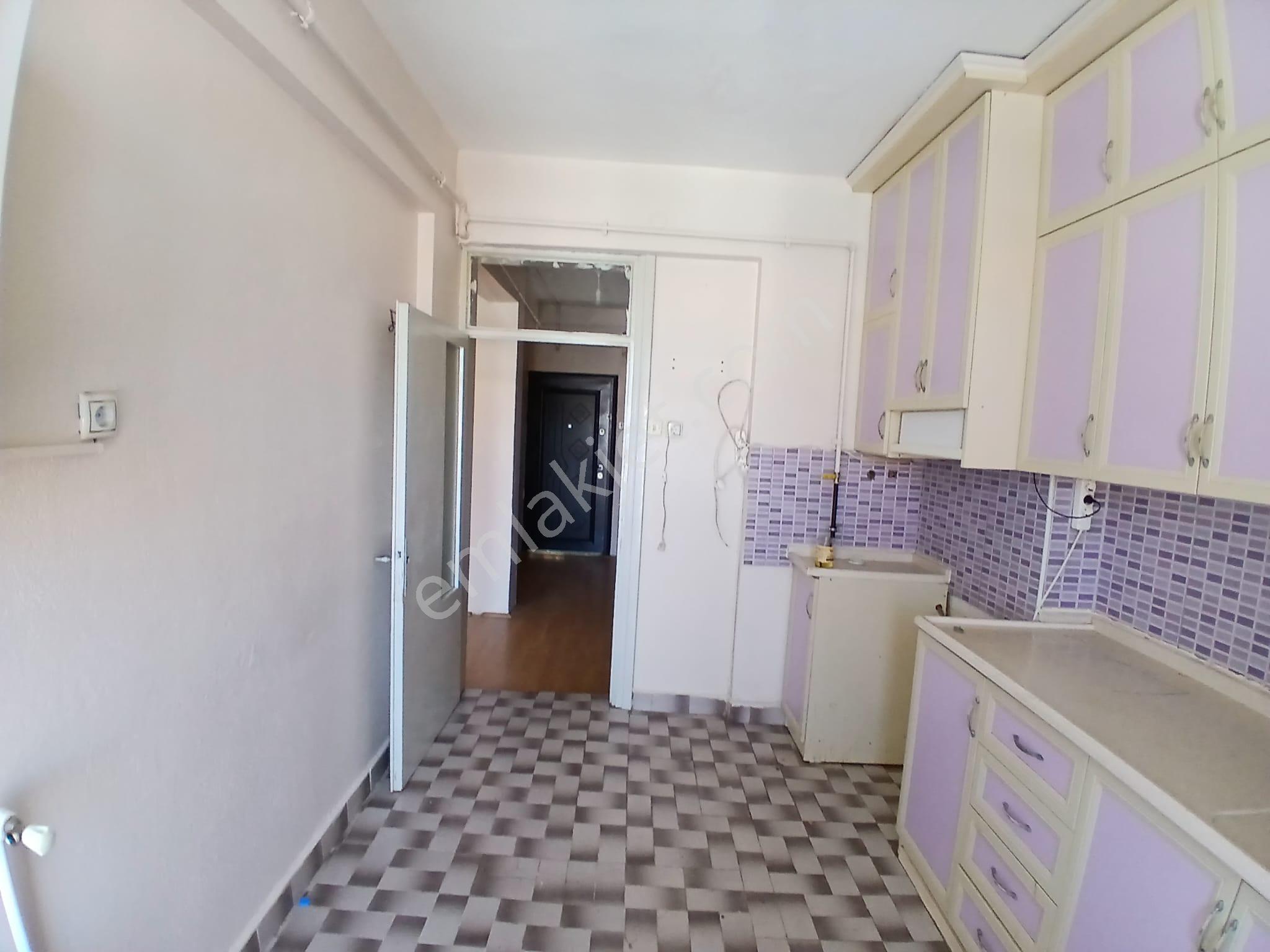 Akçay Emlak'tan Akşehir Atatürk Ortaokulu Civarı Doğalgazlı Kiralık 3+1 Daire - Görsel 4